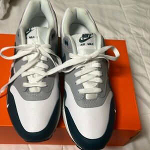 Nike Air Max Sneakers New Size 9.5